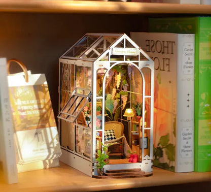 Robotime Garden House Book Nook Kit